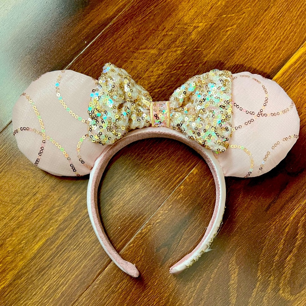 Disney Gold and Pink Sequin Minnie Mouse Bow